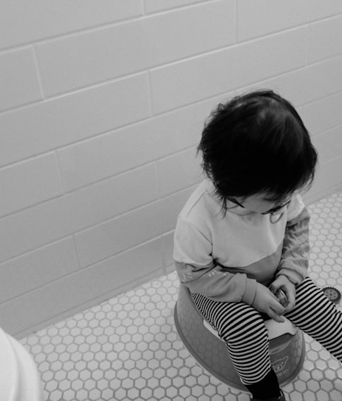 toddler on the potty